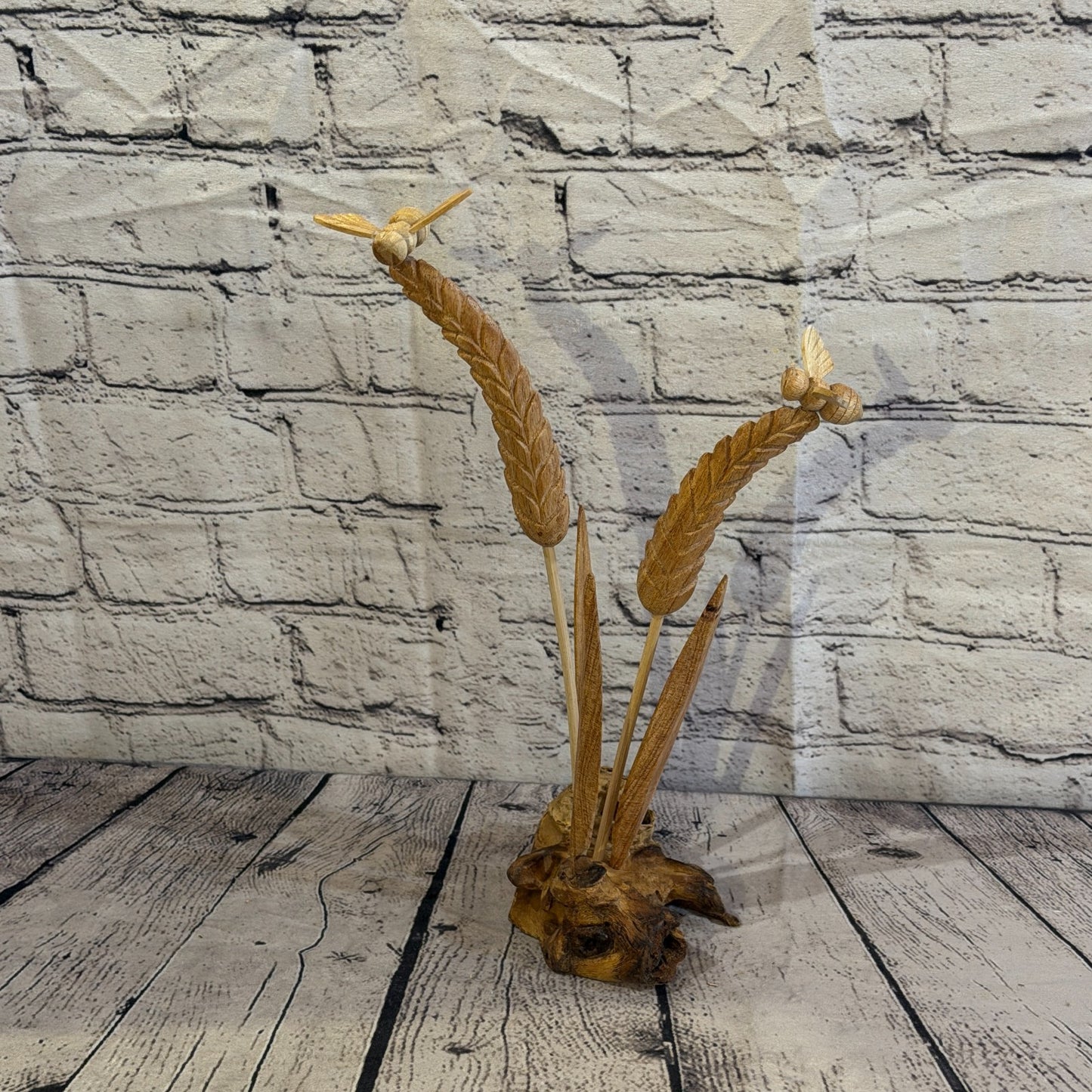 35cm 2 Bees On Wheat Reeds Stand Parasite Wood Ornament Natural Carving Wooden1