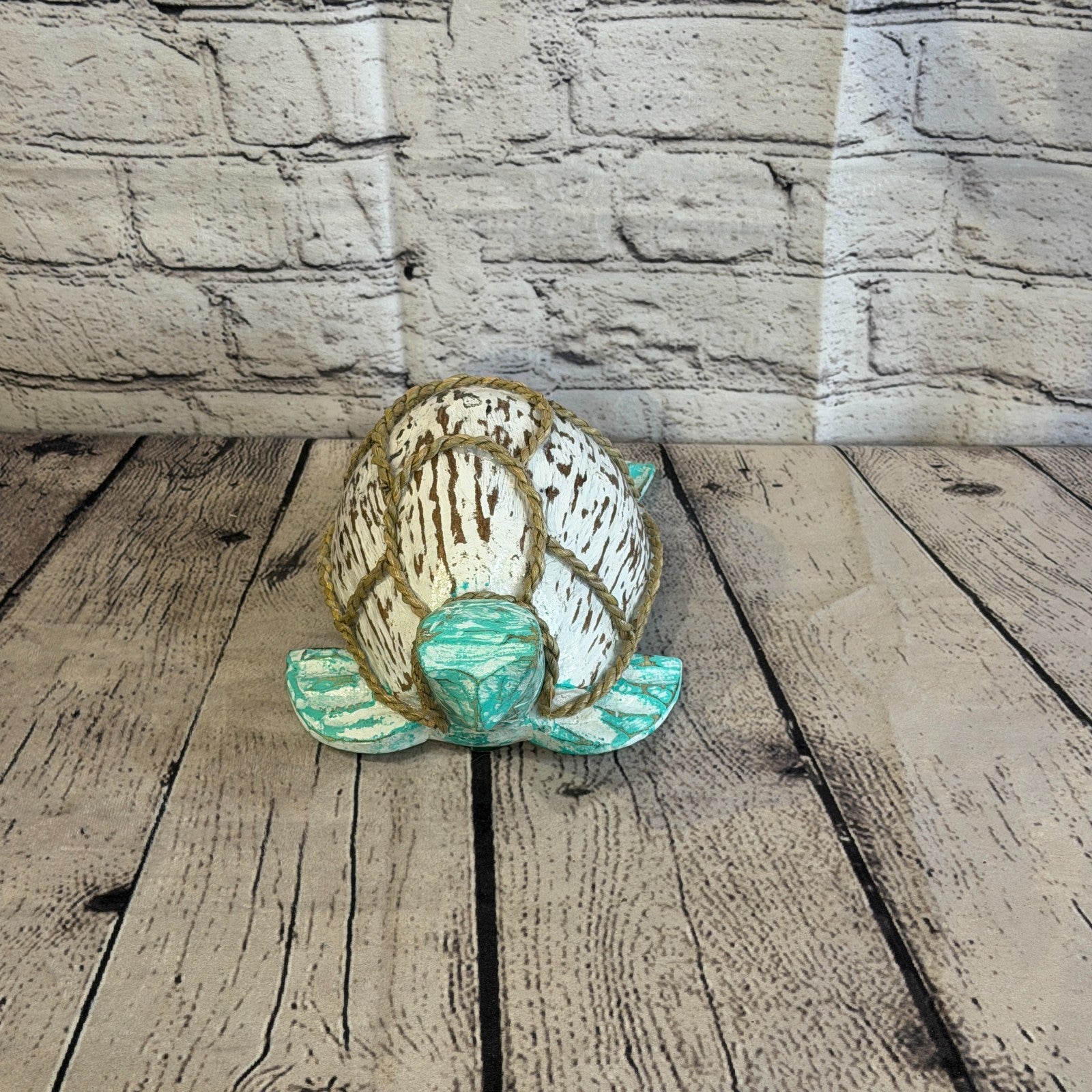 White Body Green Folk Art Painted Turtle Coconut Shell Ornaments Hanging Decor1