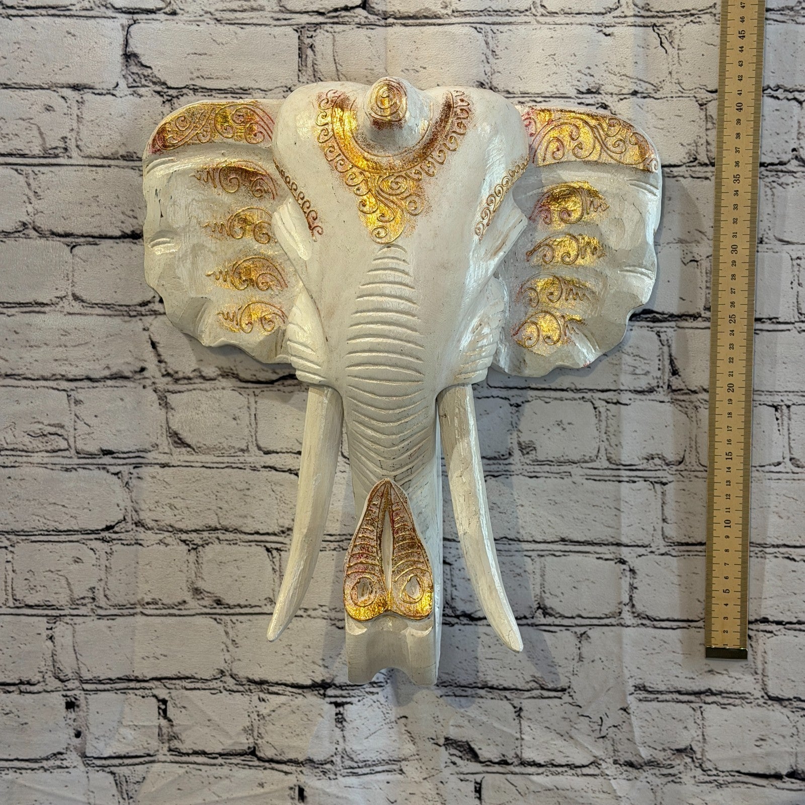 40cm x 40cm White Gold Painted Wood Elephant Head Wall Mounted Art Shabby4