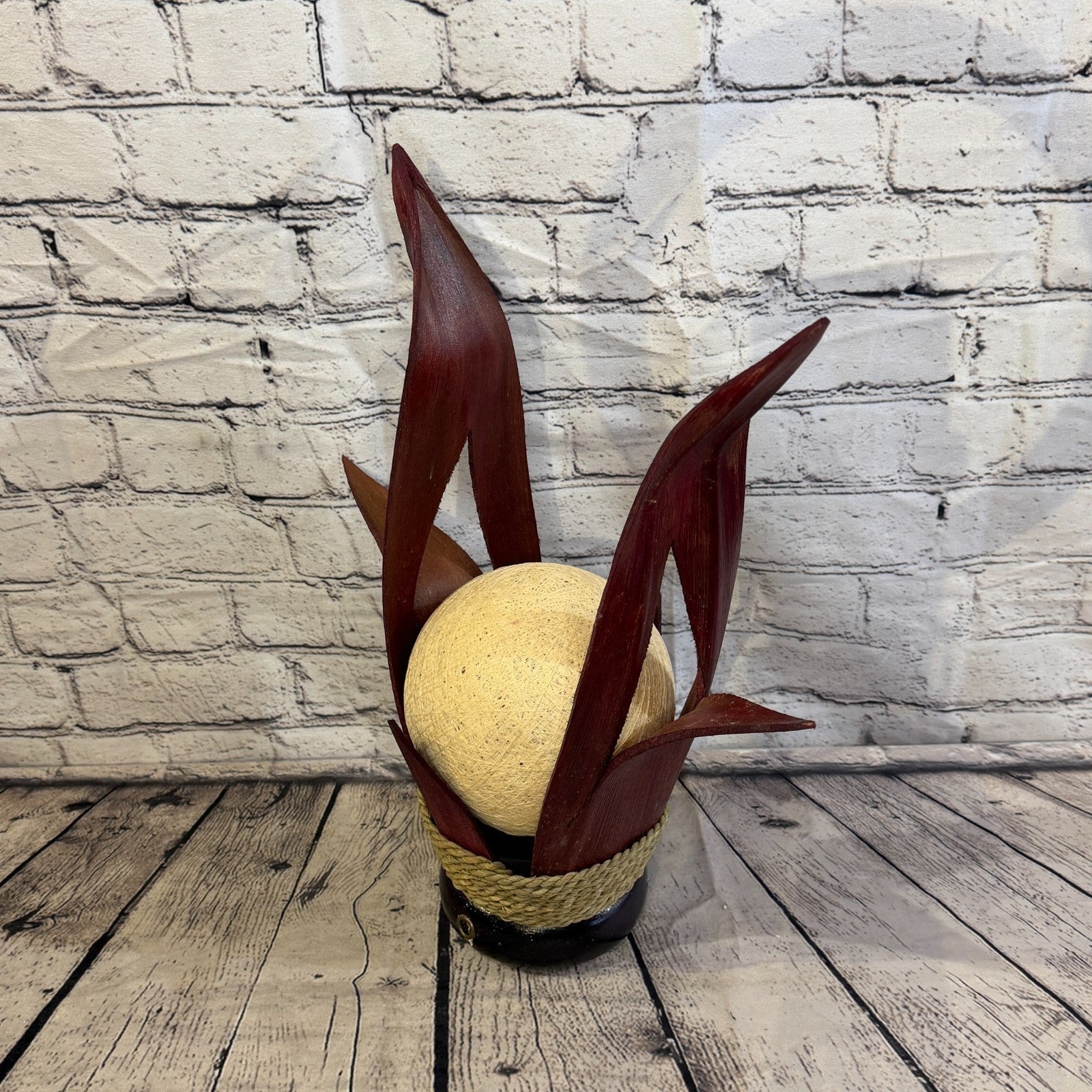 White Light Red Natural 45cm Tall Leaf Lamp Twist LED UK Mains Plug Design 40