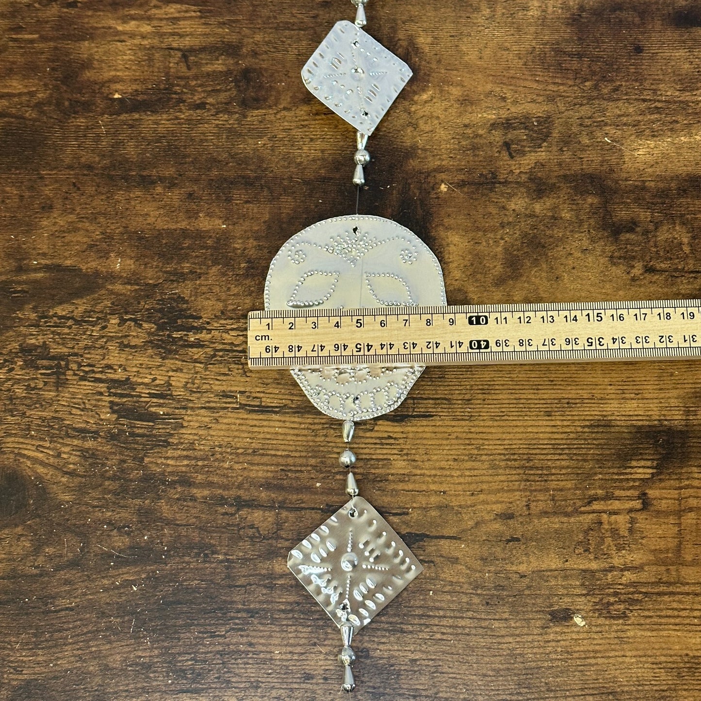 Aluminium Stamped Sitting Skull String Wall & Door Hangings for Home Decoration3