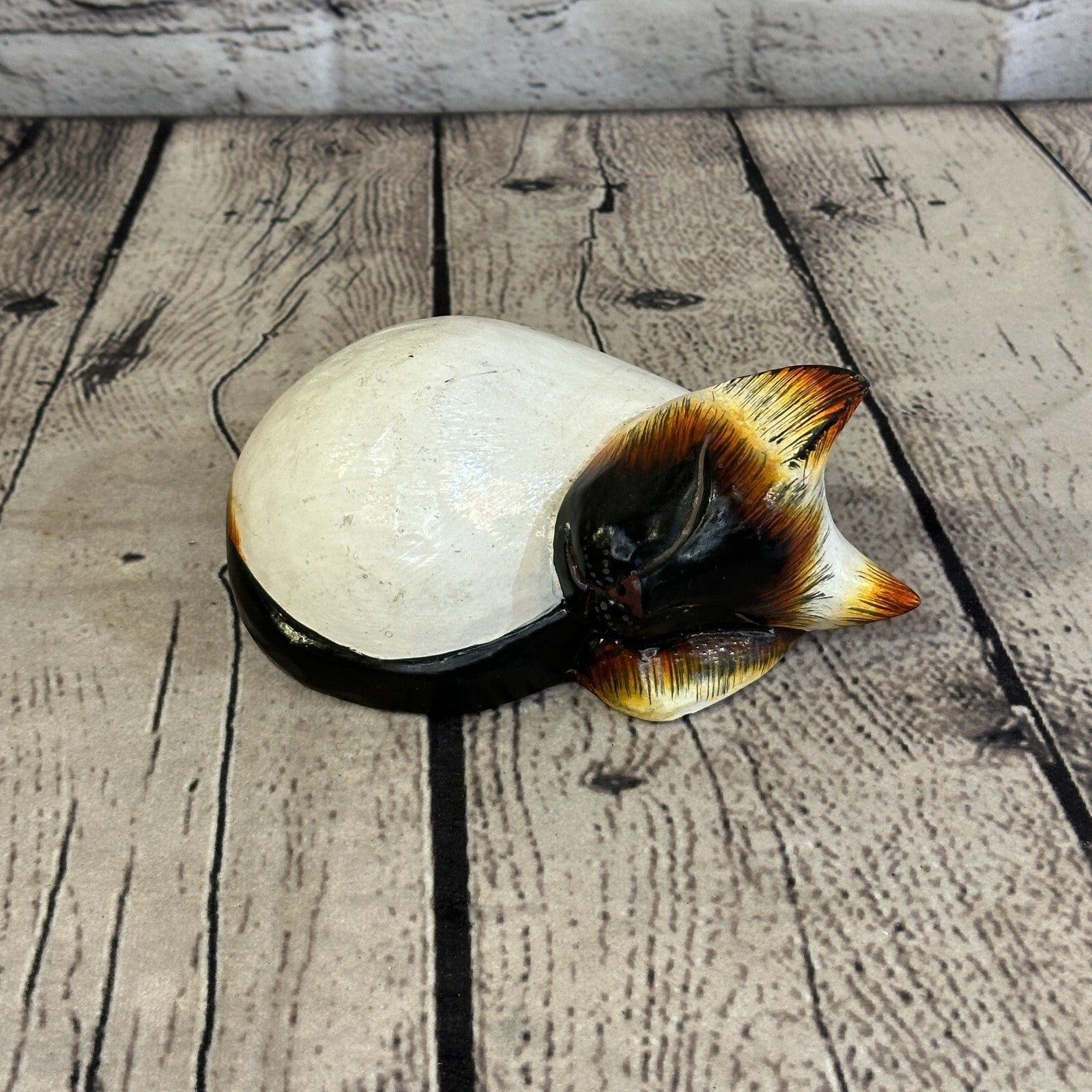 14cm Siamese Style Painted Wooden Hand Carved Snoozing Cat Sleeping Cat Wooden0