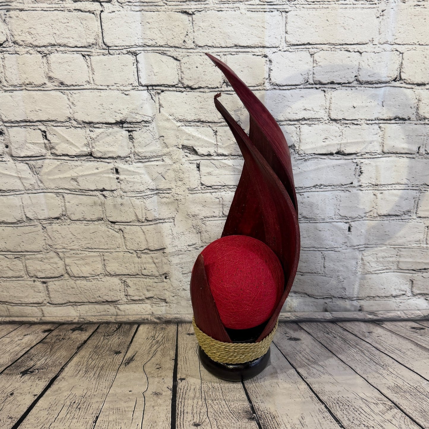 Red Light Red Natural 55cm Tall Leaf Lamp Twist LED UK Mains Plug Design 60