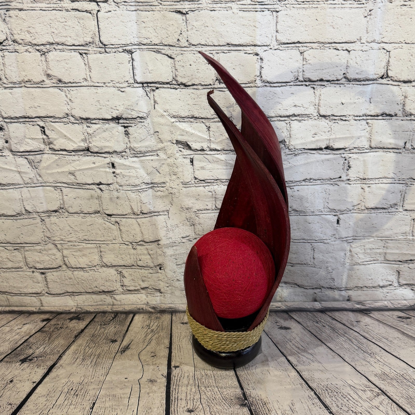 Red Light Red Natural 55cm Tall Leaf Lamp Twist LED UK Mains Plug Design 60