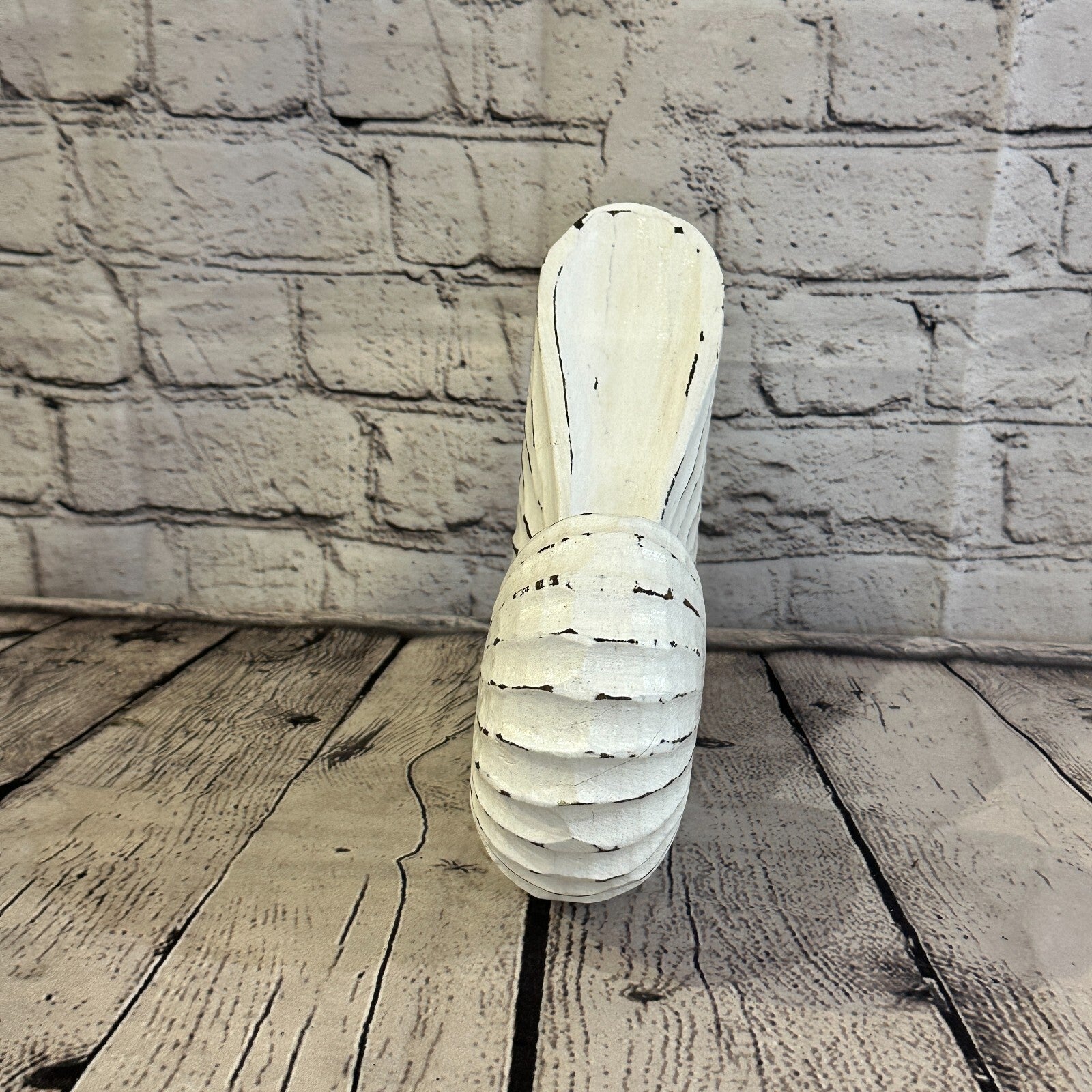 25cm White Shabby Nautilus Shell Ornament Decor Carved Light Wood Parcel Figure1