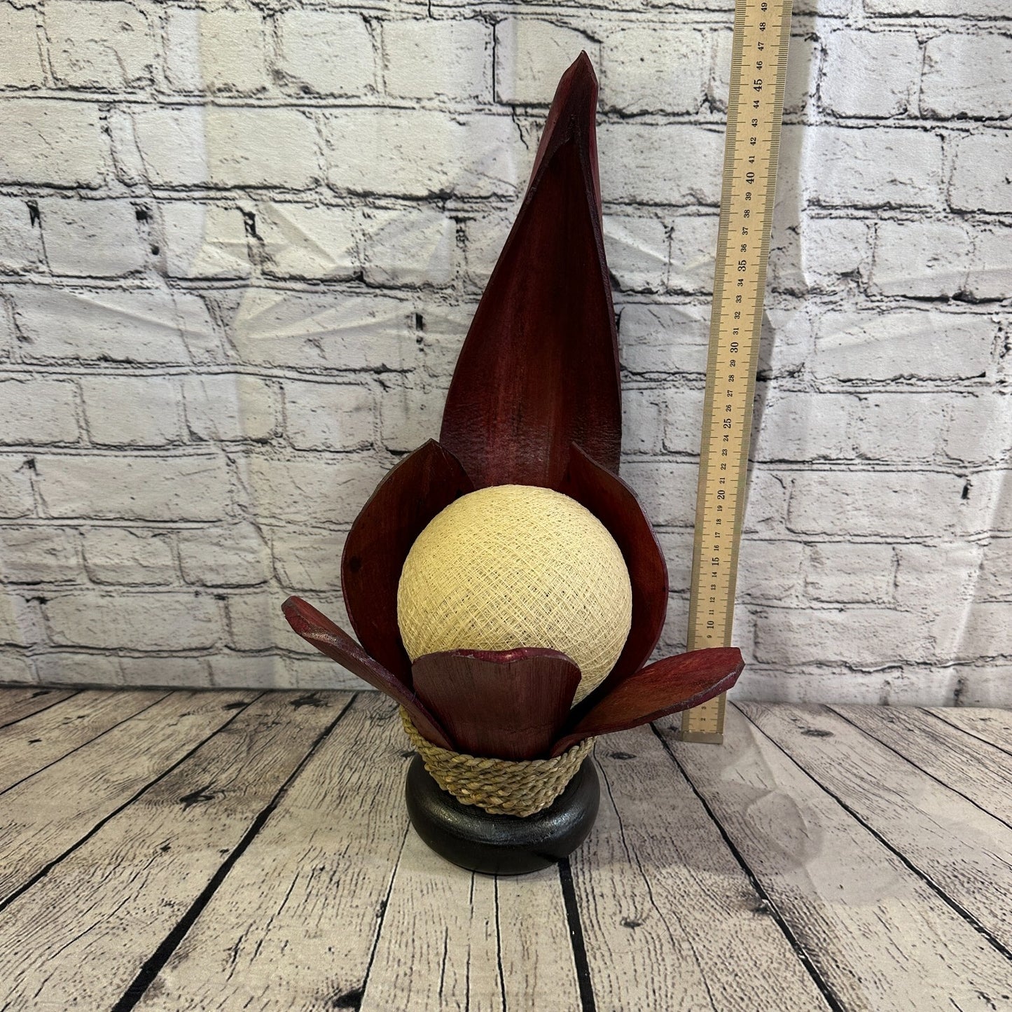 White Red Leaf Natural 45cm Tall Leaf Lamp Twist LED UK Mains Plug Design 73