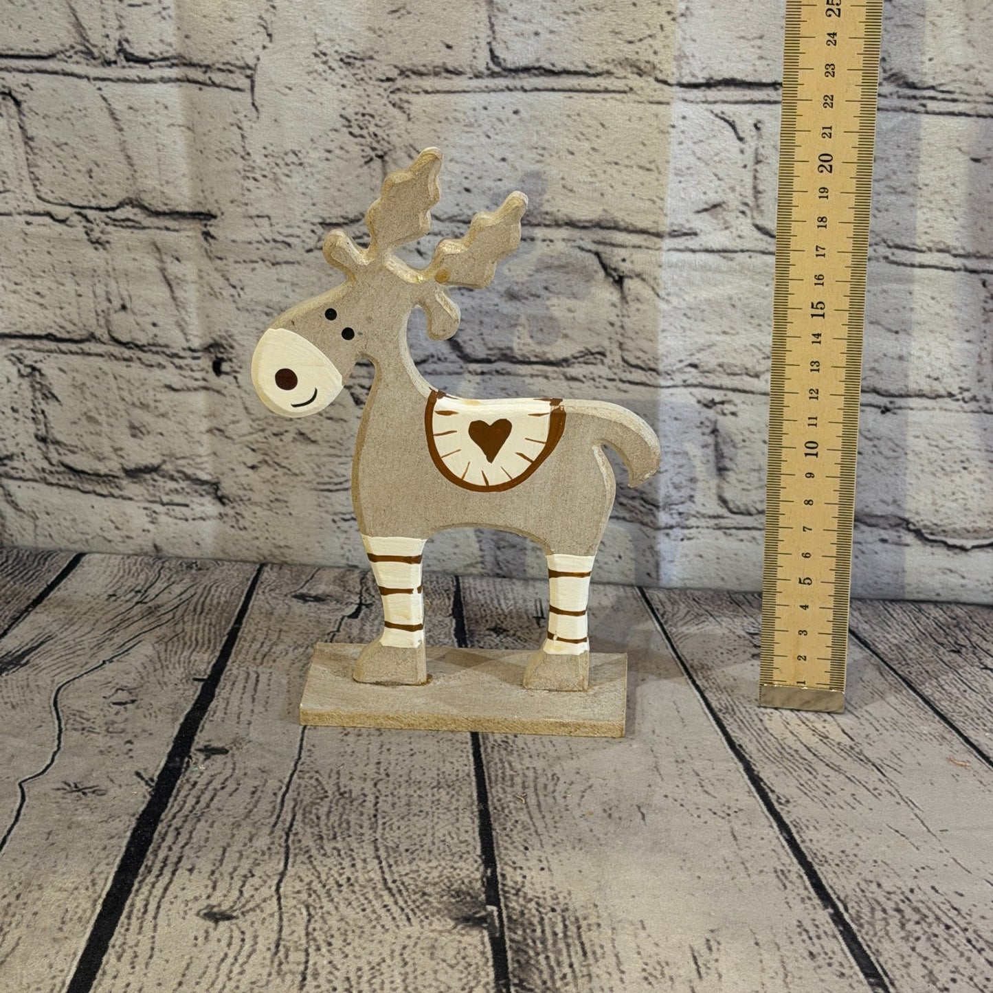 22cm x 14cm Grey Heart Handcrafted Wood Reindeer Xmas Christmas Ornament Antlers5