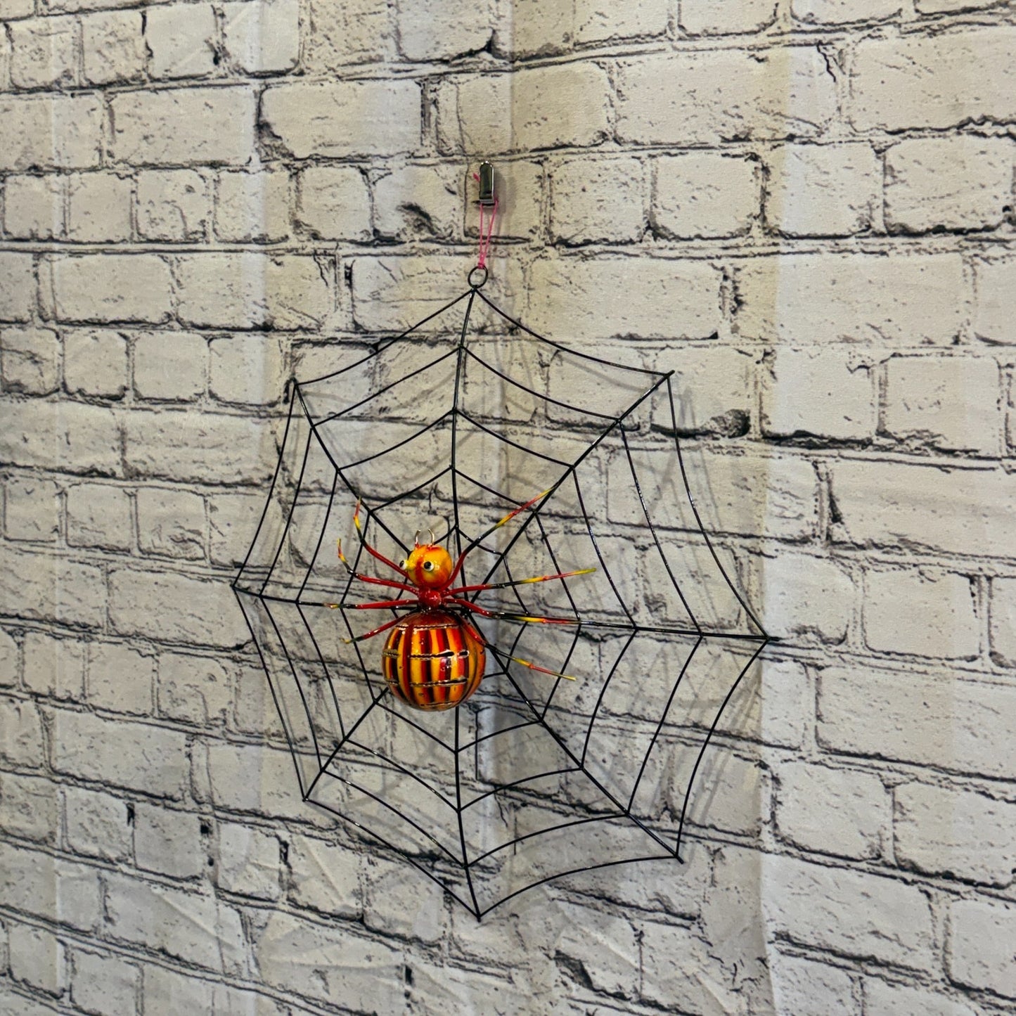 40cm x 40cm Red Spider On Web Bug Metal Tin Wall Hanging Ornament Statue1