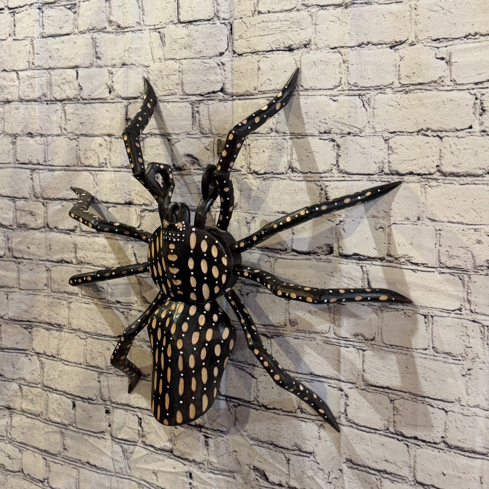 45cm x 35cm Brown Spots Wooden Spider Carving Hand Walking Tarantula Statue1