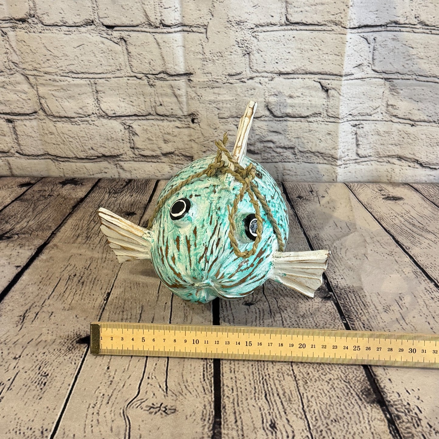 Green White Fins Folk Art Painted Puffer Fish Coconut Shell Ornaments Hanging7