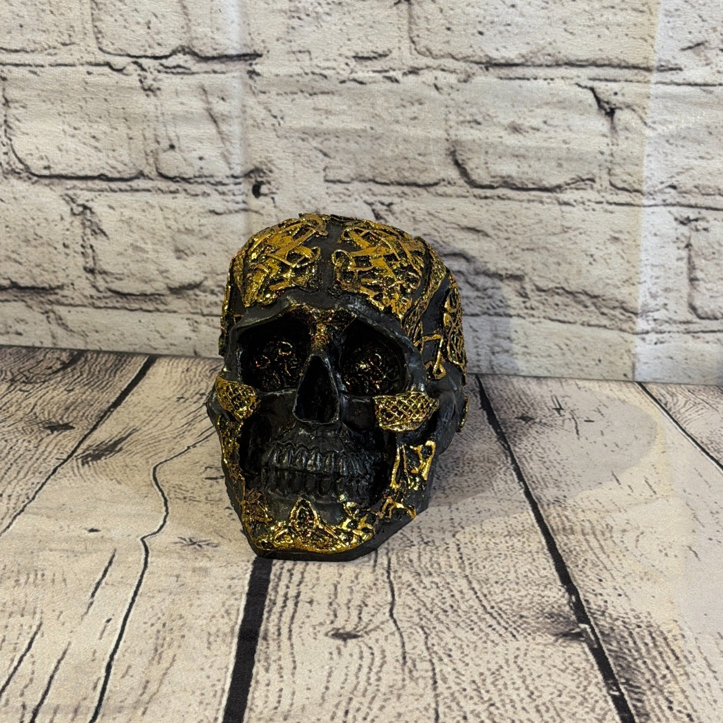 Black Gold 15cm x 10cm Gothic Celtic Knot Skull Crucifix Statue Resin1