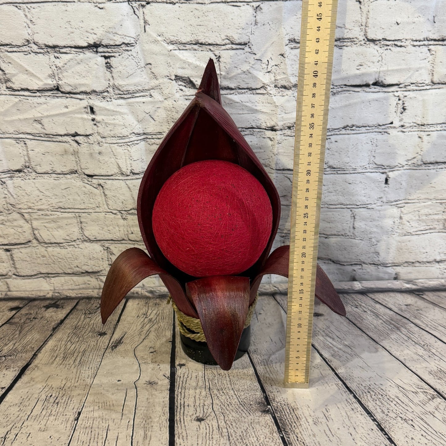Red Light Red Natural 40cm Tall Leaf Lamp Twist LED UK Mains Plug Design 55