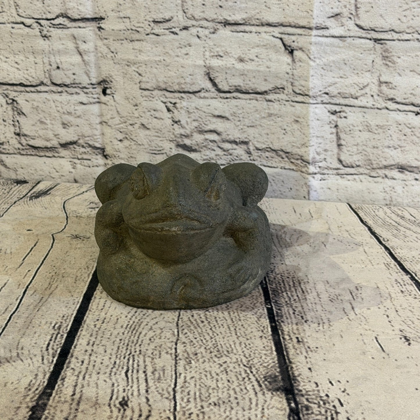 Standing Pond Frog Stone Garden 15cm x 10cm Ornament Indoor Statue Hindu1