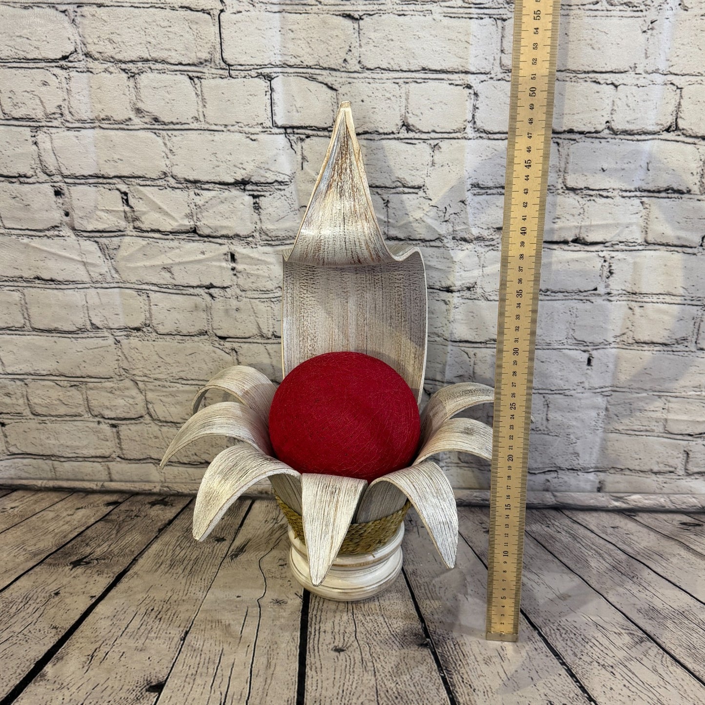 Red Light White Natural 50cm Tall Leaf Lamp Twist LED UK Mains Plug Design 75