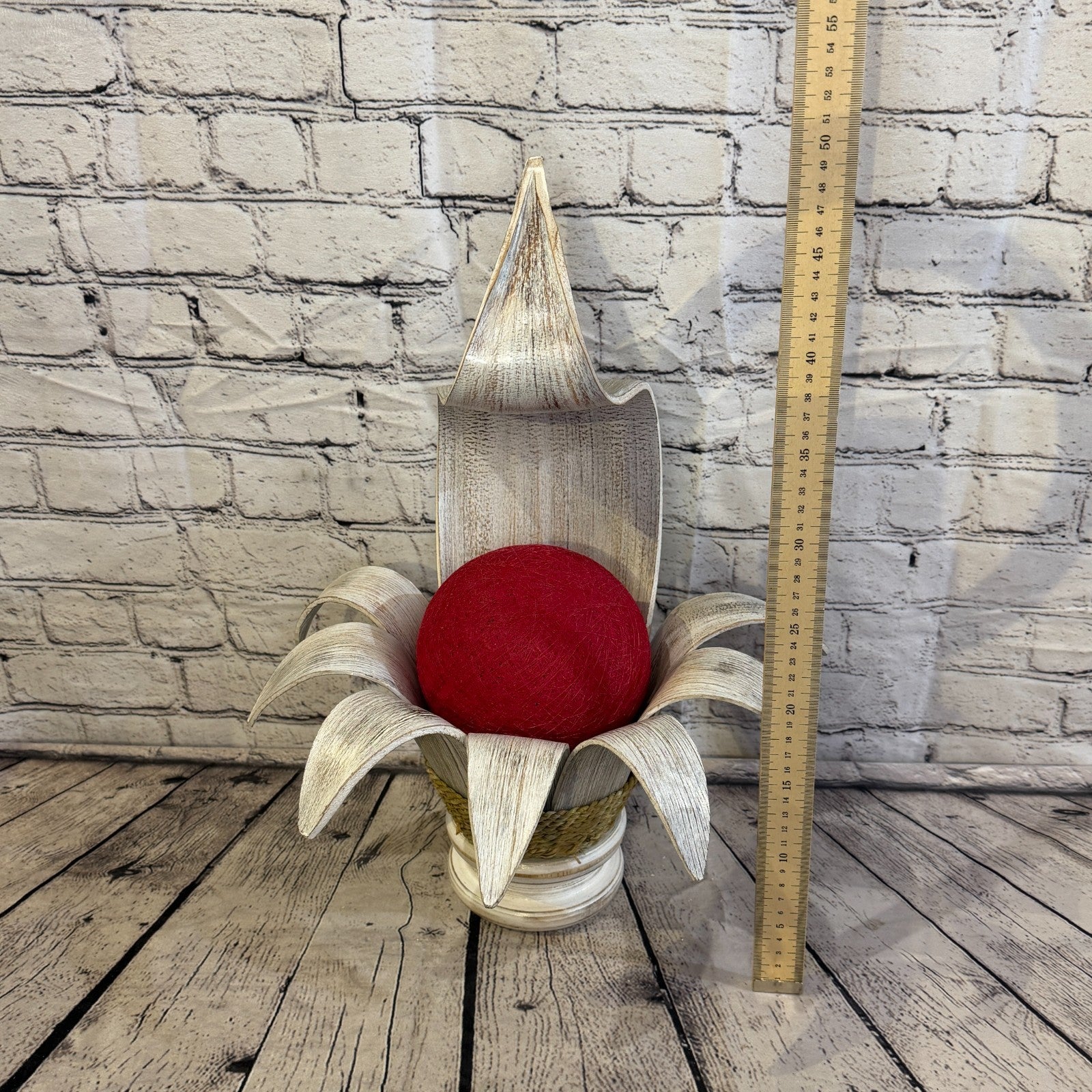Red Light White Natural 50cm Tall Leaf Lamp Twist LED UK Mains Plug Design 75