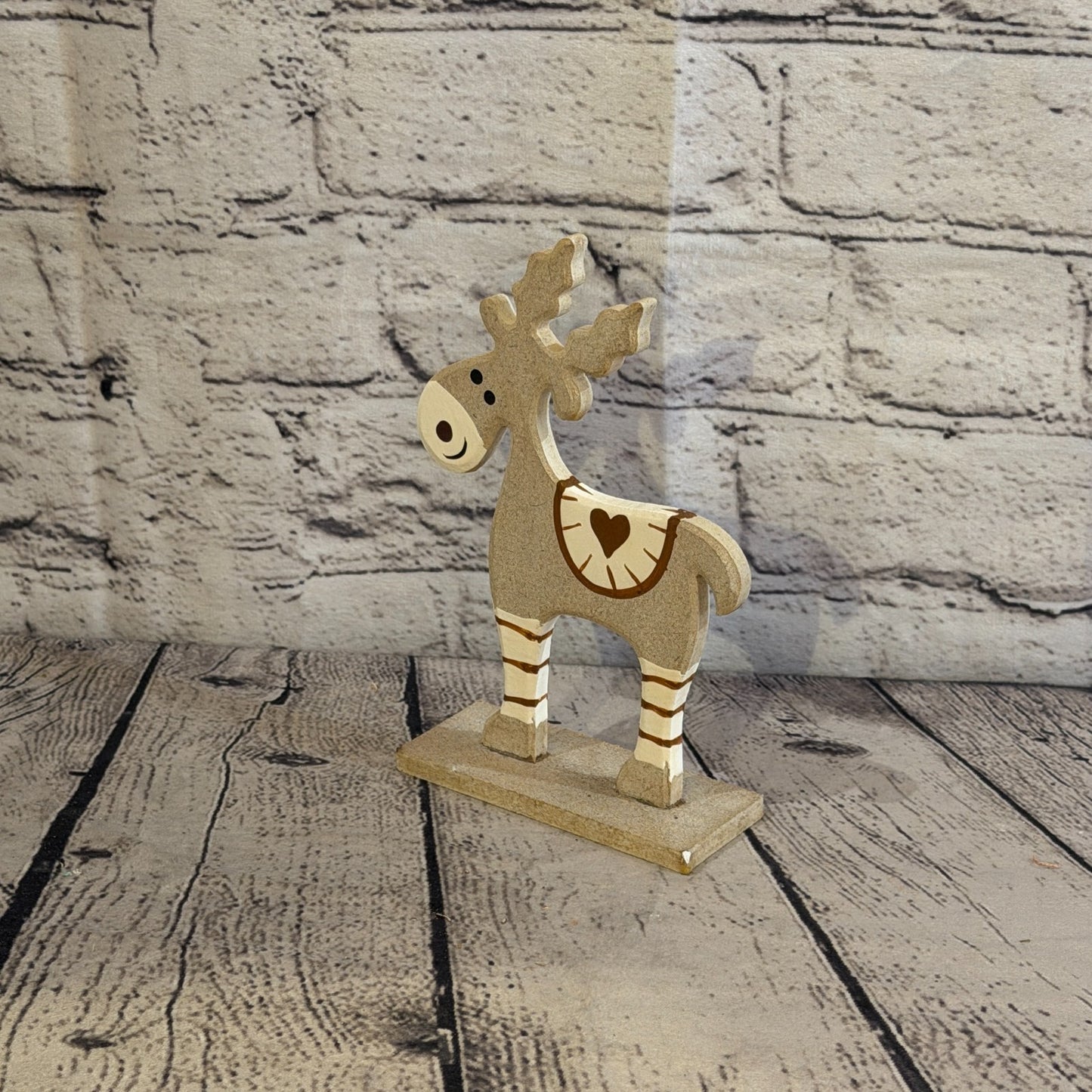 18cm x 10cm Grey Heart Handcrafted Wood Reindeer Xmas Christmas Ornament Antlers1