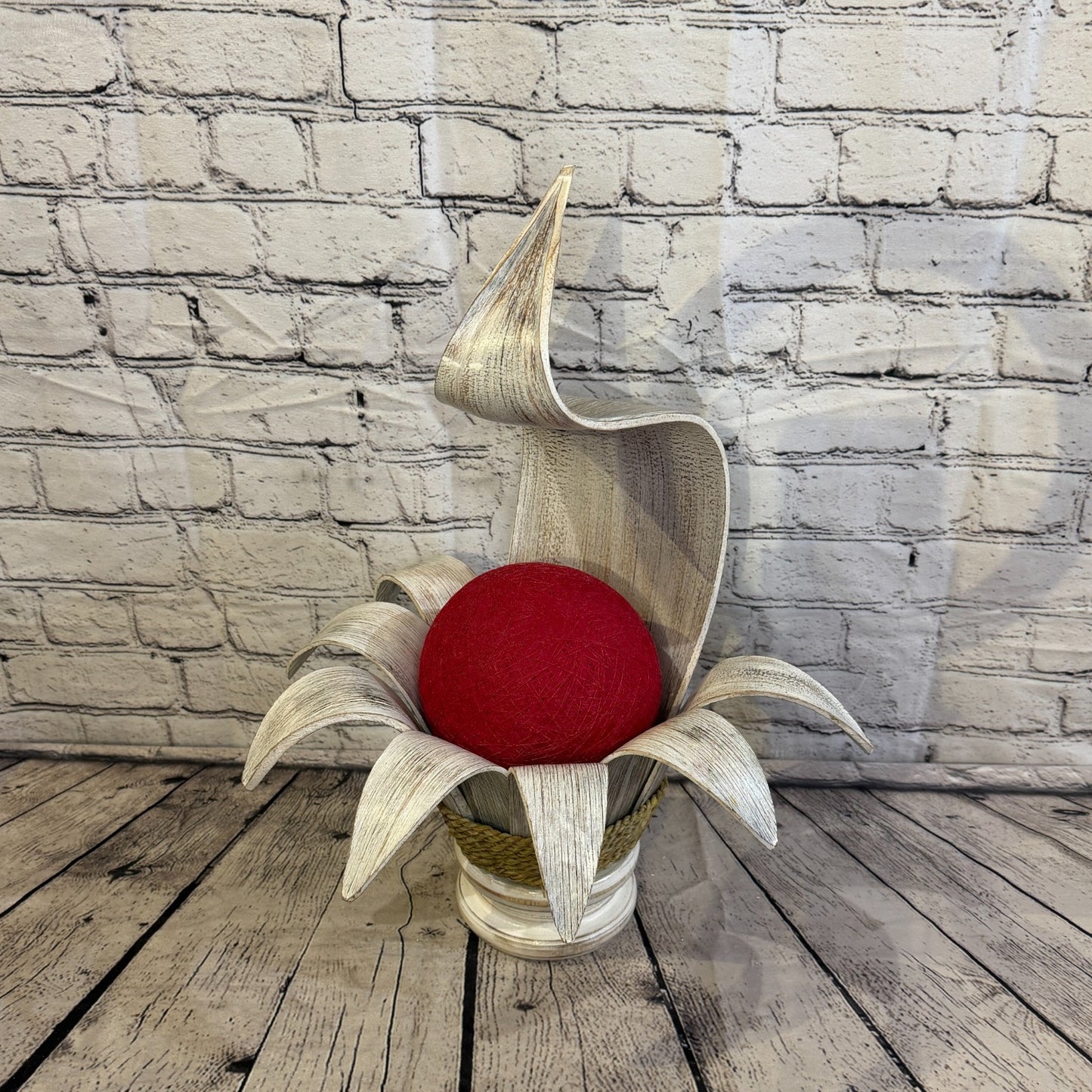 Red Light White Natural 50cm Tall Leaf Lamp Twist LED UK Mains Plug Design 70