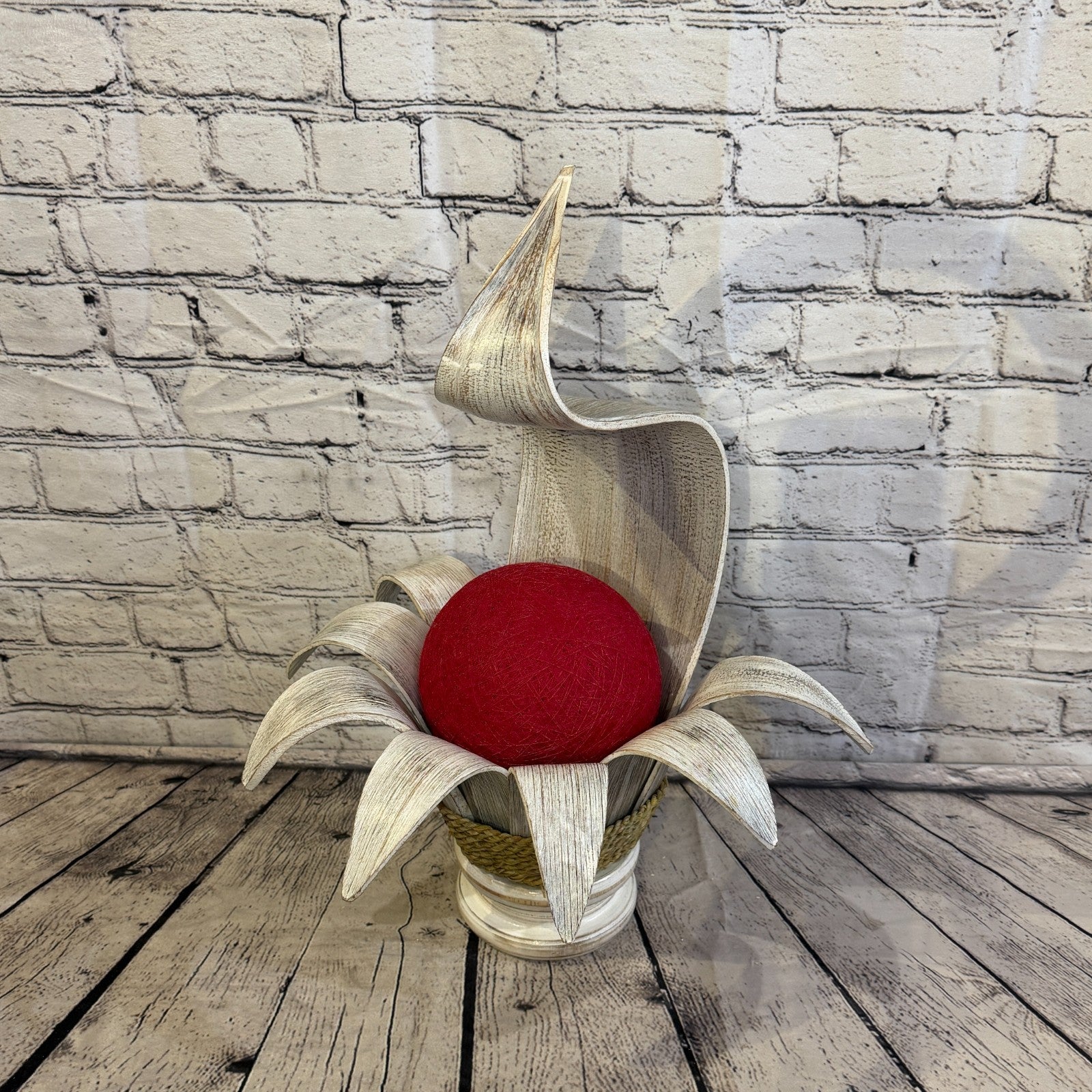 Red Light White Natural 50cm Tall Leaf Lamp Twist LED UK Mains Plug Design 70