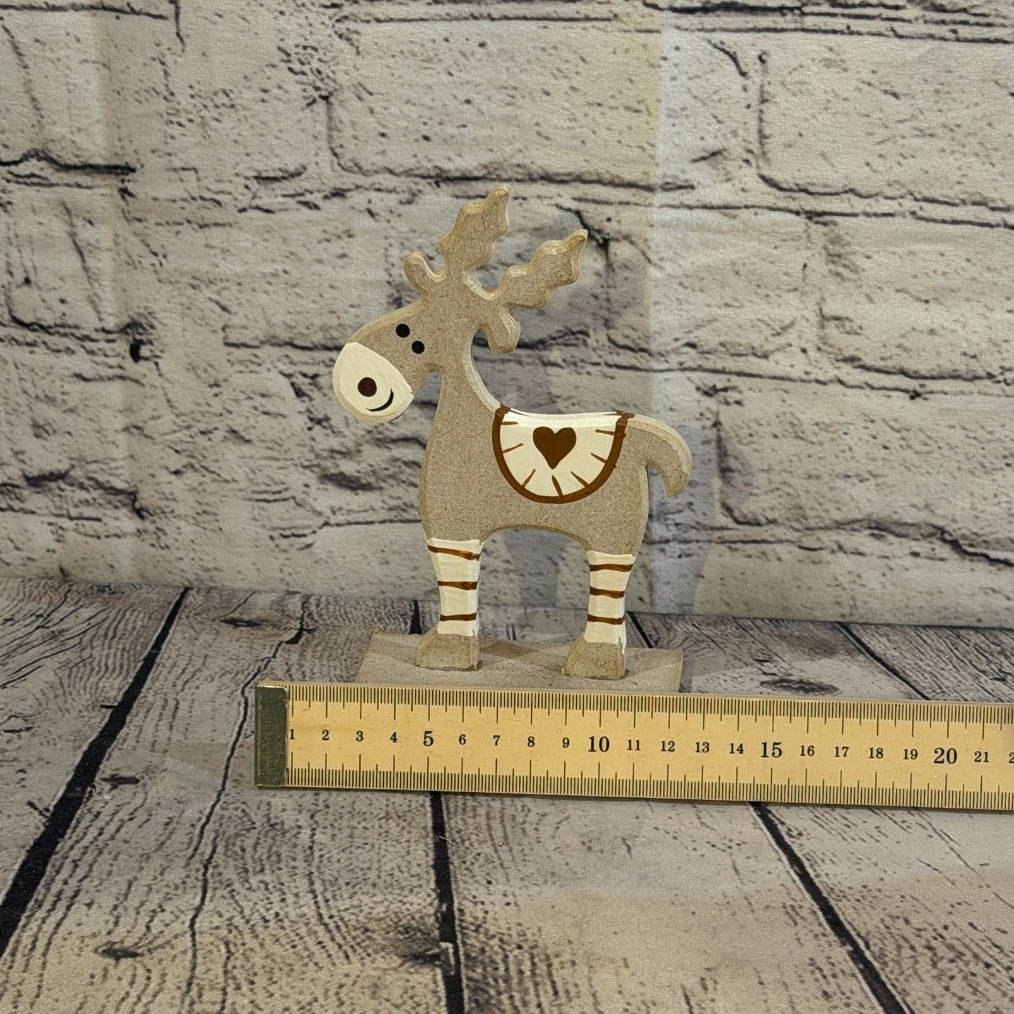 18cm x 10cm Grey Heart Handcrafted Wood Reindeer Xmas Christmas Ornament Antlers6