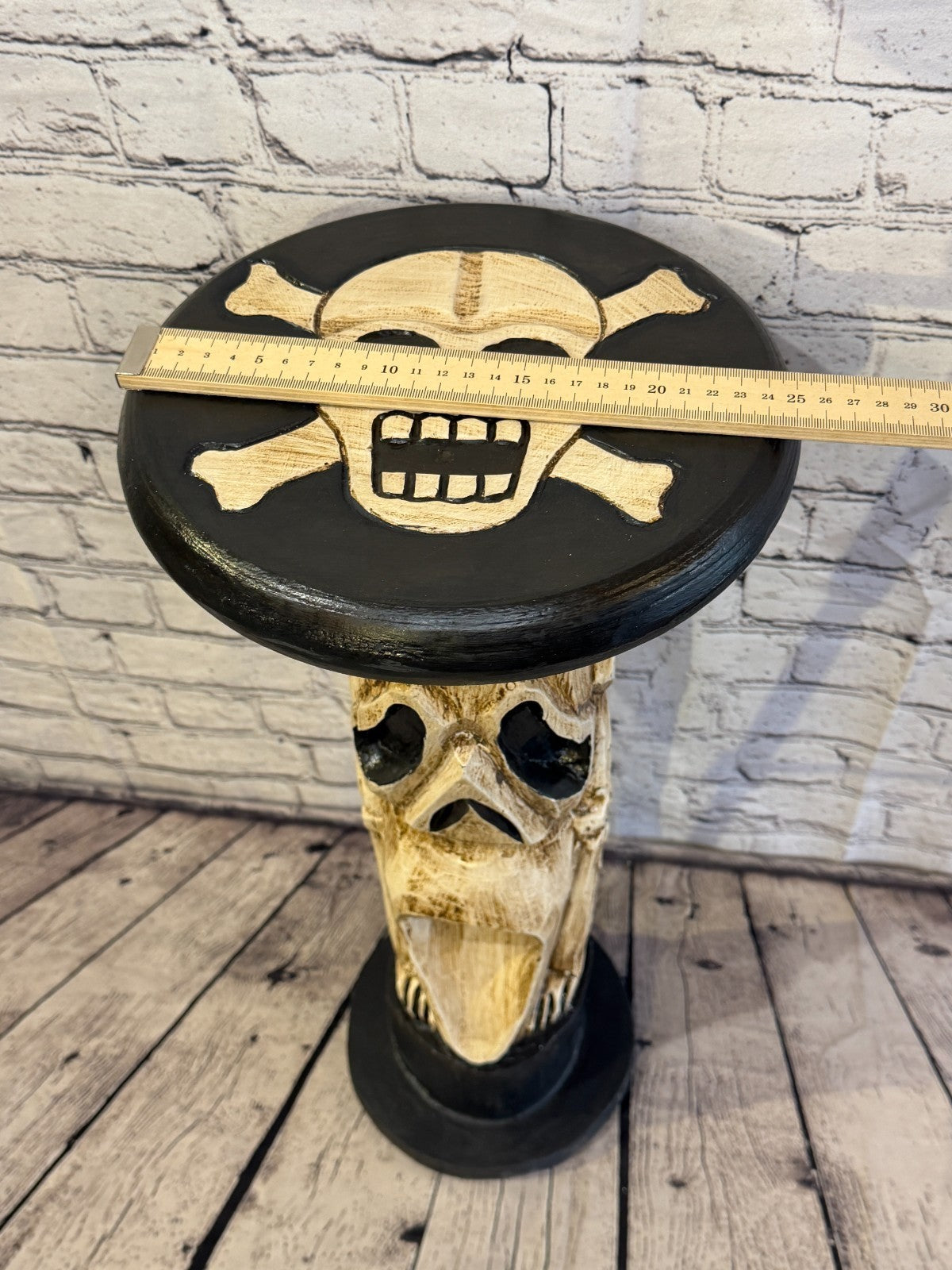55cm x 25cm Scream Skull Round Wooden Coffee Table Bar Restaurant Garden Pub9