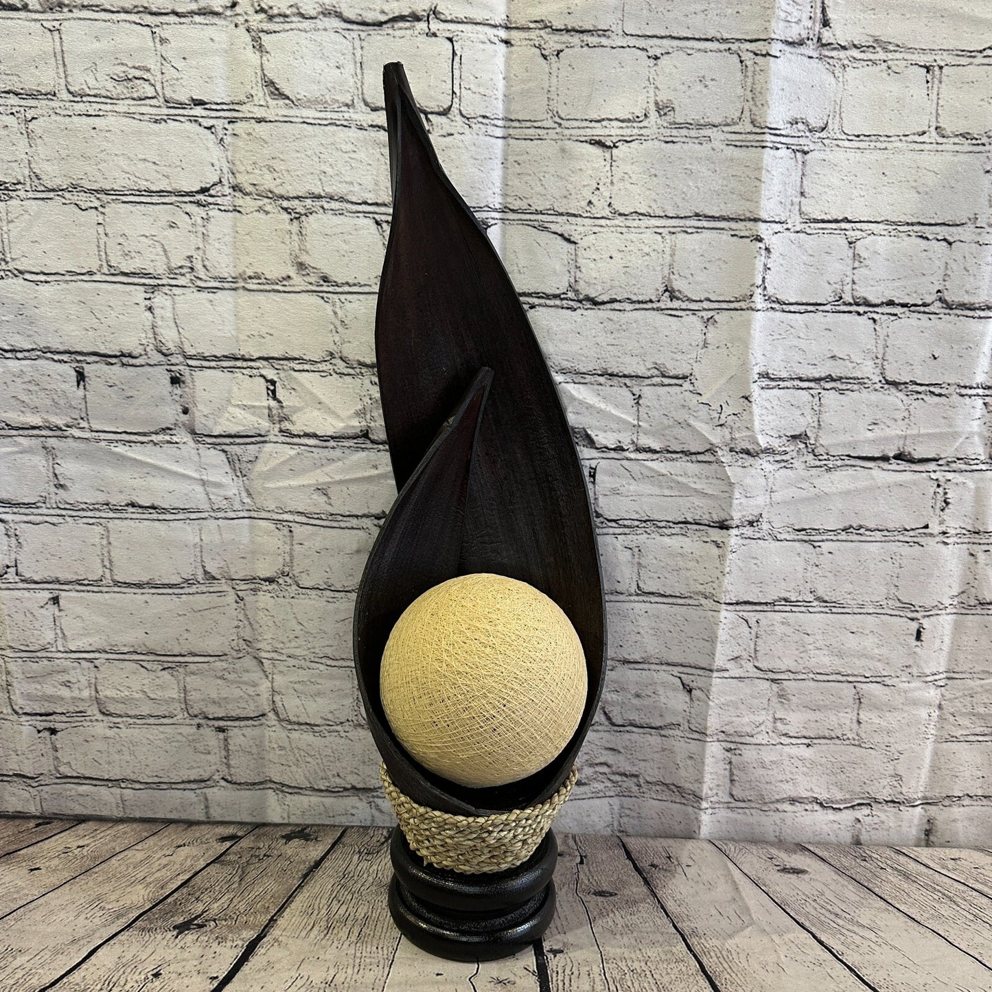 White Dark Brown Natural 60cm Tall Leaf Lamp Twist LED UK Mains Plug Design 40