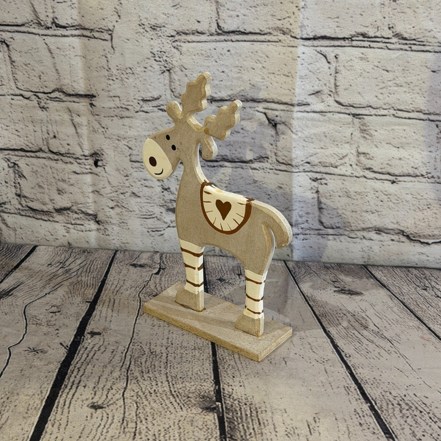 22cm x 14cm Grey Heart Handcrafted Wood Reindeer Xmas Christmas Ornament Antlers1