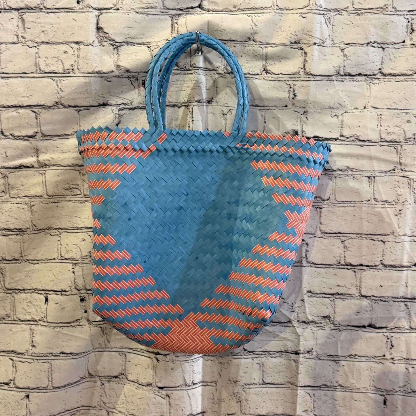 Red Blue 40cm Handwoven Tote Bag Recycled Plastic Eco-Friendly Market Beach2