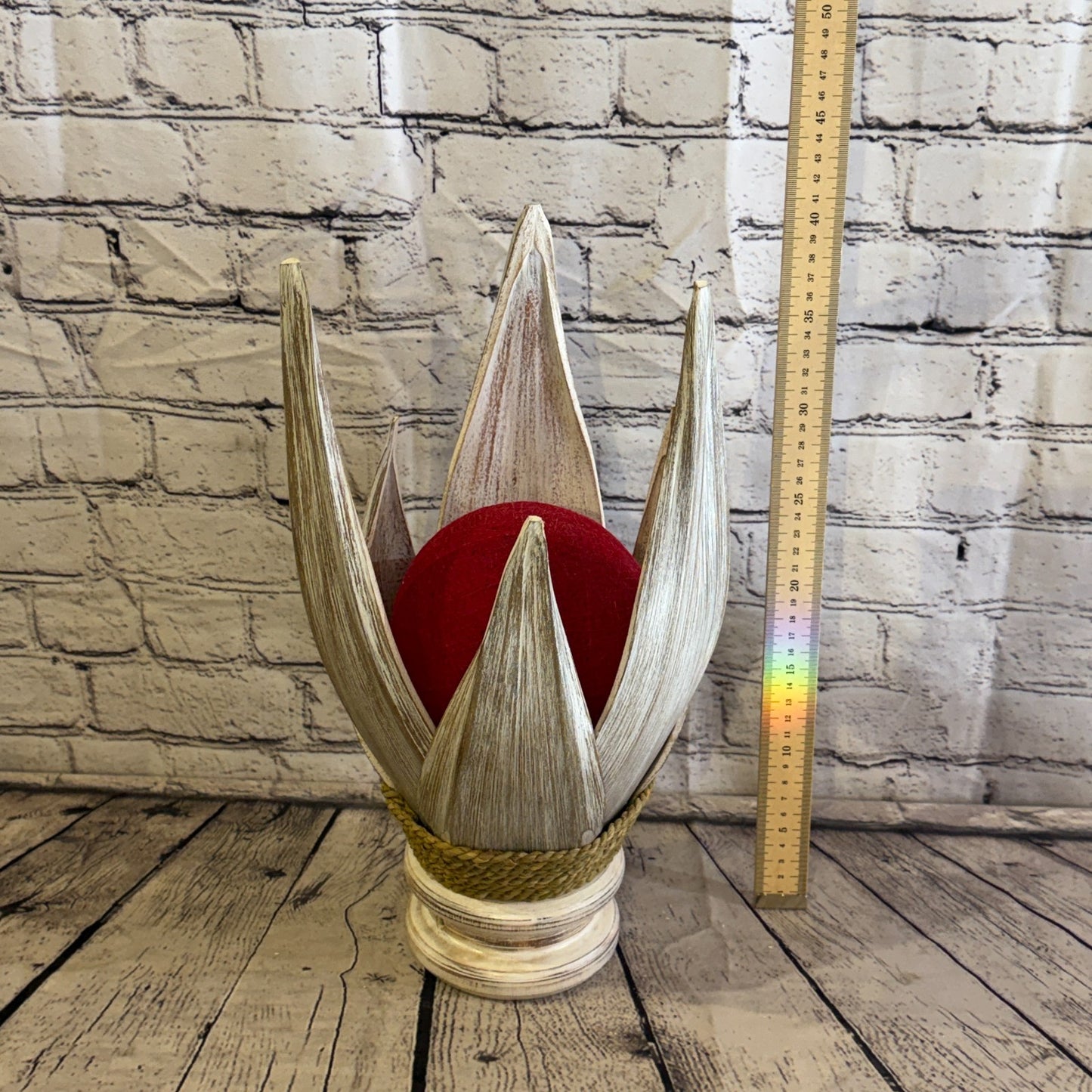 Red Light White Natural 40cm Tall Leaf Lamp Twist LED UK Mains Plug Design 113