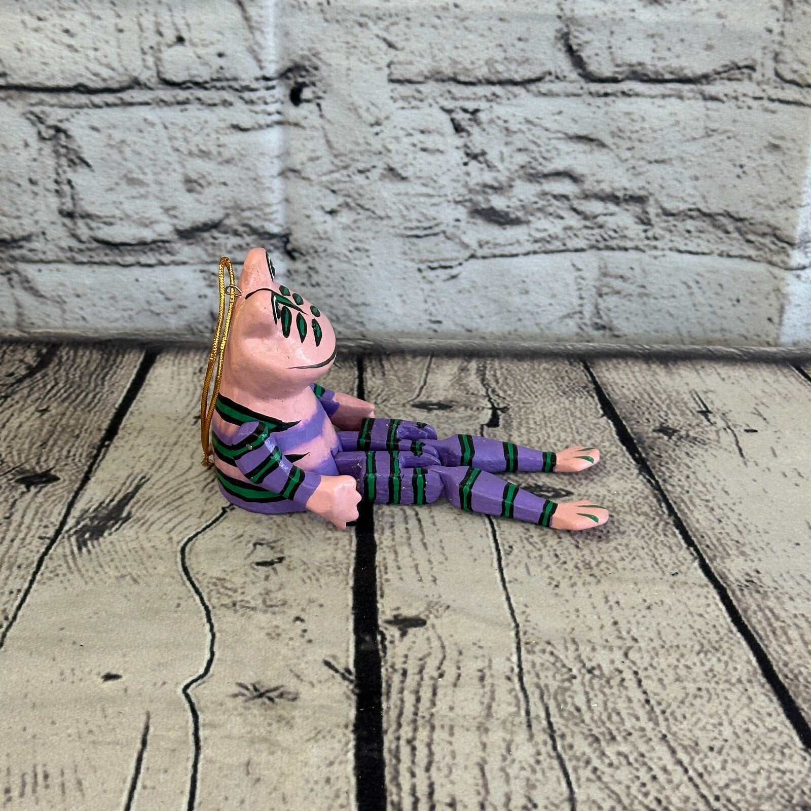 10cm Purple Frog Sitting Animal, Wooden Shelf Ornament Handmade and Fairtrade3