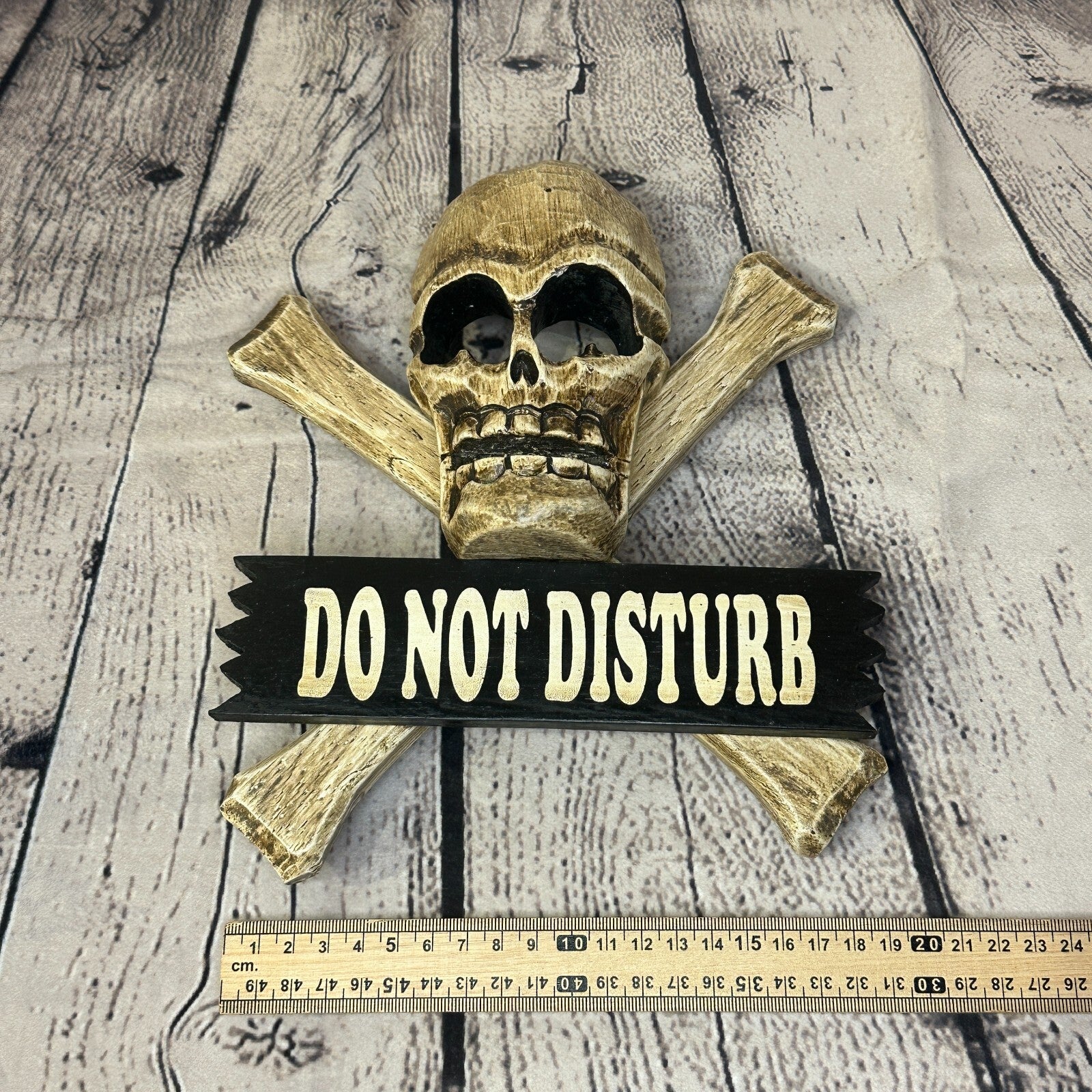 Skull & Crossbones Do Not Disturb Pirate Sign Door Plaque 20cm x 20cm Handmade4
