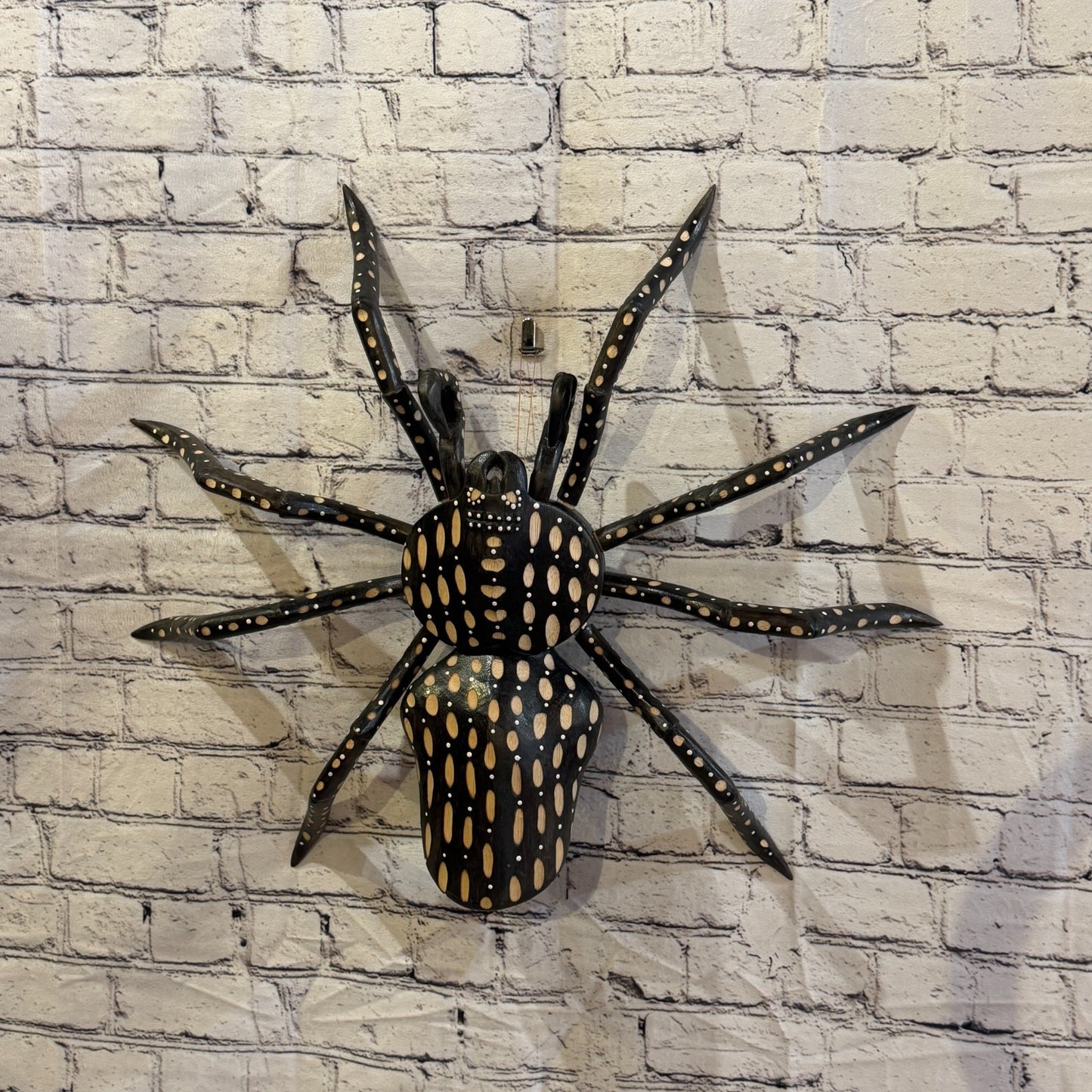 45cm x 35cm Brown Spots Wooden Spider Carving Hand Walking Tarantula Statue2