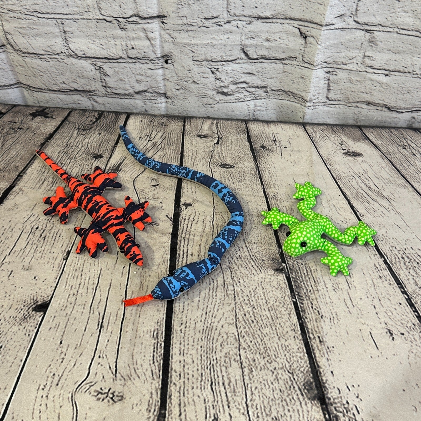 Colourful Sand Animal Lizard Toy Party Stocking Filler Stress Relief Fidget 20cm5