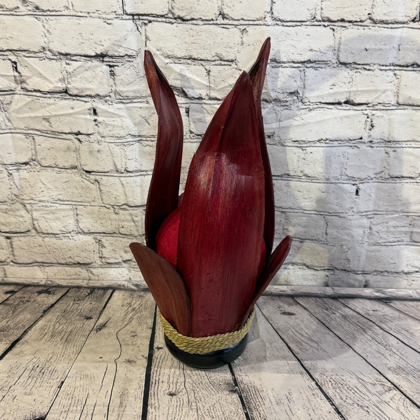 Red Light Red Natural 45cm Tall Leaf Lamp Twist LED UK Mains Plug Design 21