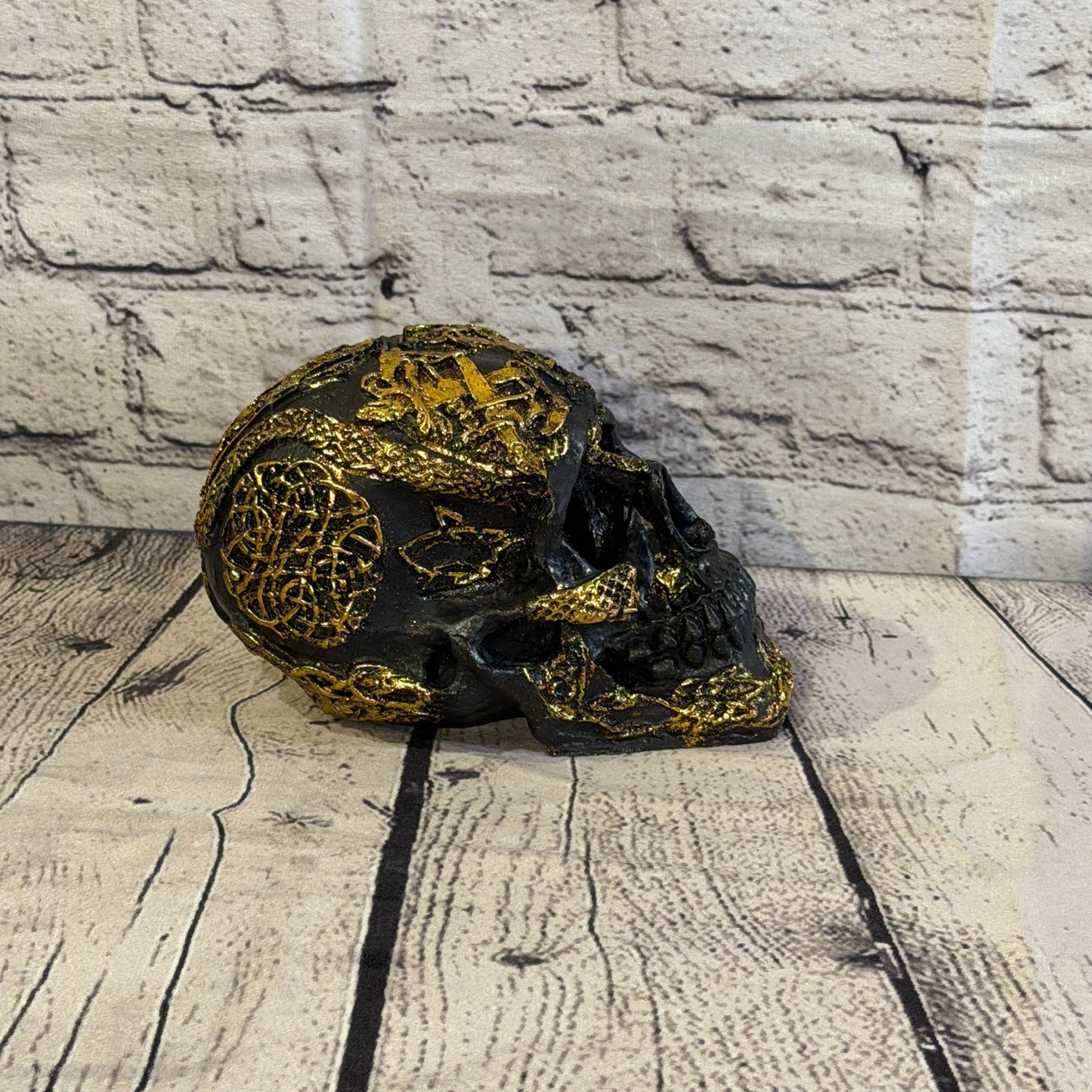 Black Gold 15cm x 10cm Gothic Celtic Knot Skull Crucifix Statue Resin3
