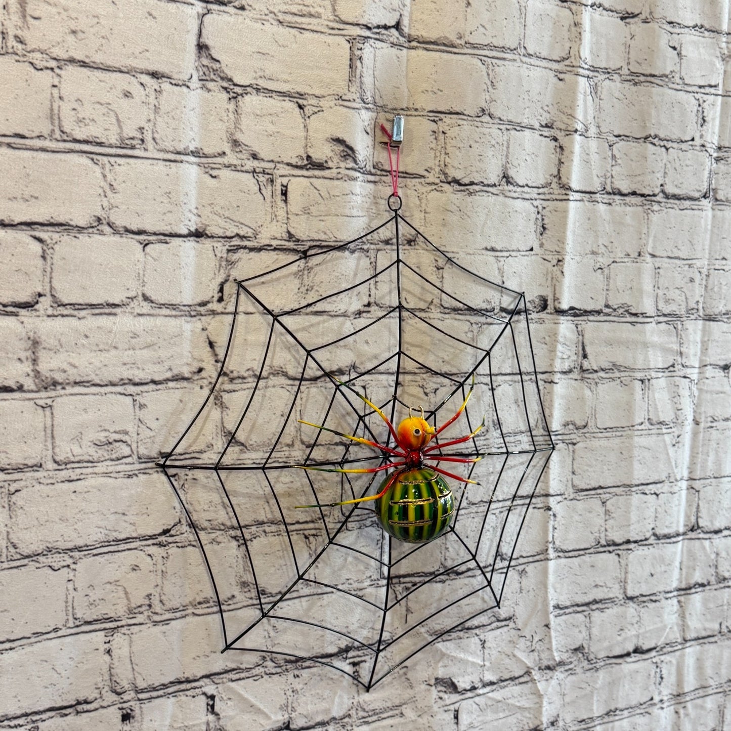 40cm x 40cm Green Spider On Web Bug Metal Tin Wall Hanging Ornament Statue0