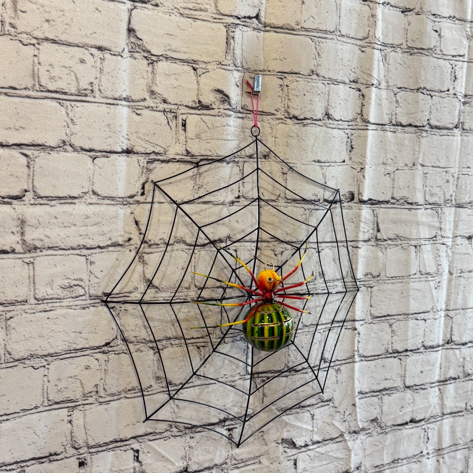 40cm x 40cm Green Spider On Web Bug Metal Tin Wall Hanging Ornament Statue0