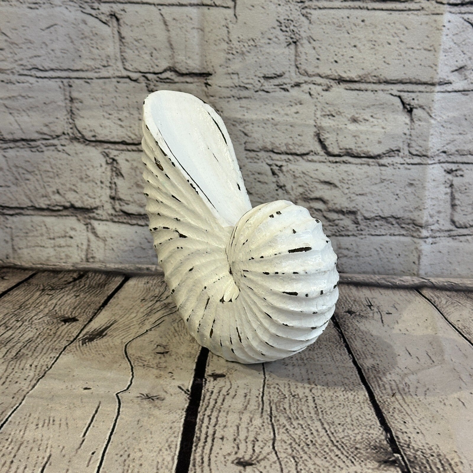 18cm White Shabby Nautilus Shell Ornament Decor Carved Light Wood Parcel Figure2