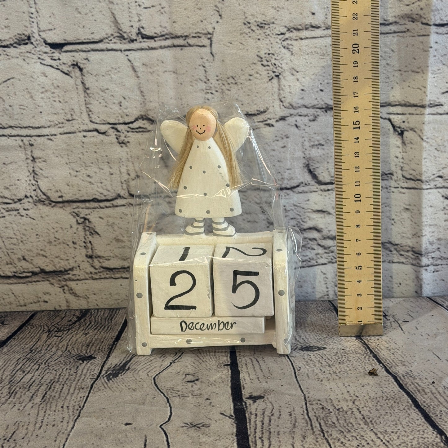 15cm White Hand Carved Painted Wooden Angel Block Calendar for Desk Display5