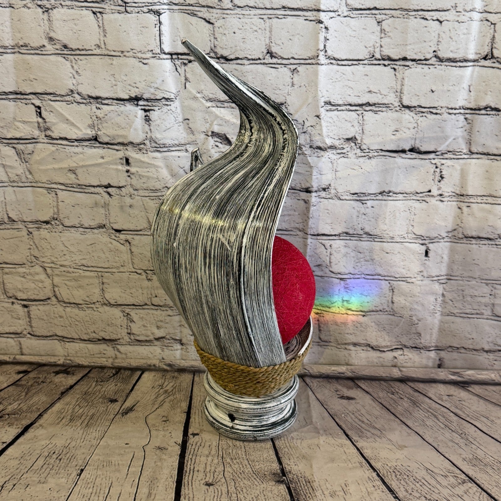 Red Light Silver Natural 45cm Tall Leaf Lamp Twist LED UK Mains Plug Design 122