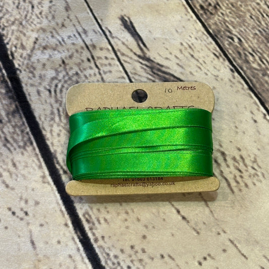 Single Faced Classical Green Satin Pattern 1/2 Inch Wide Ribbon 10 Meters
