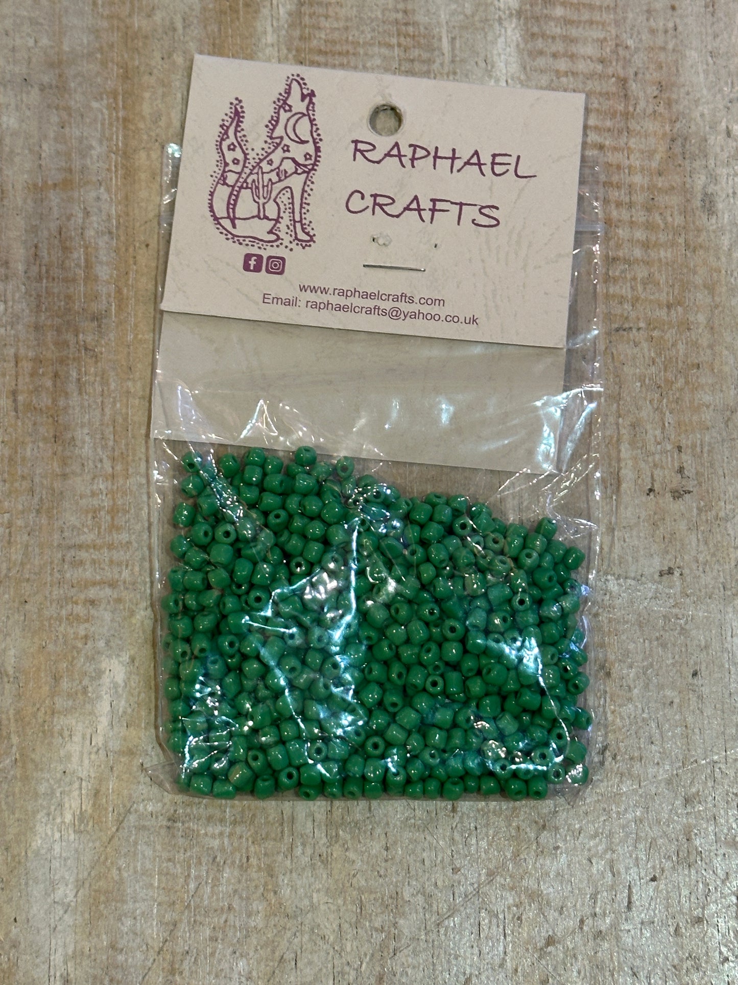 Glass Seed Beads Common Room Green Size 6 50g