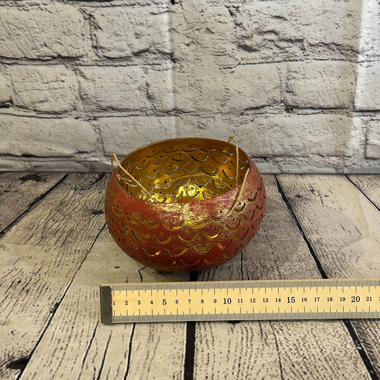 Red Coconut Shell Hanging Basket Orchid Planter Balcony Decorative Vase