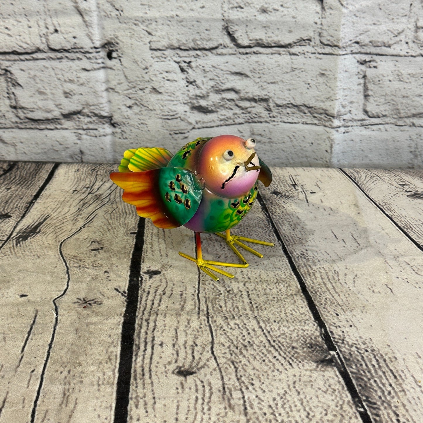 10cm x 10cm Bright Orange Bird Metal Tin Wall Hanging Ornament Painted Statue