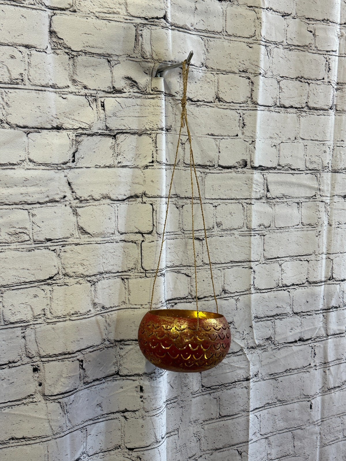 Red Coconut Shell Hanging Basket Orchid Planter Balcony Decorative Vase