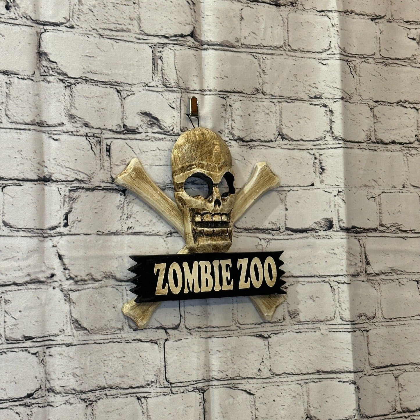 Skull & Crossbones Zombie Zoo Pirate Sign Door Plaque 20cm x 20cm Handmade