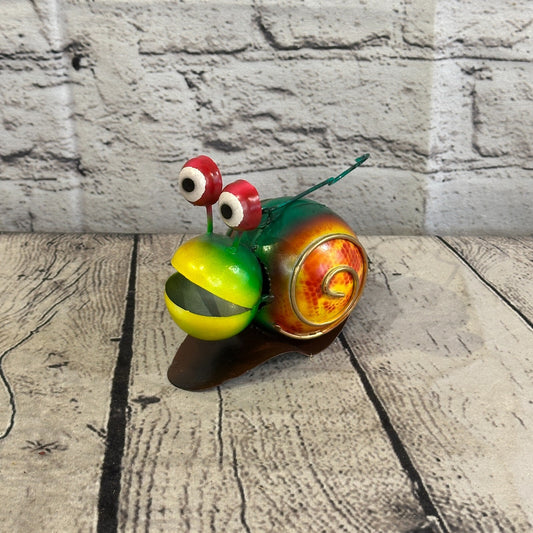 10cm x 10cm Green Snail Bug Cartoon Hanging Hook Ornament Painted Statue