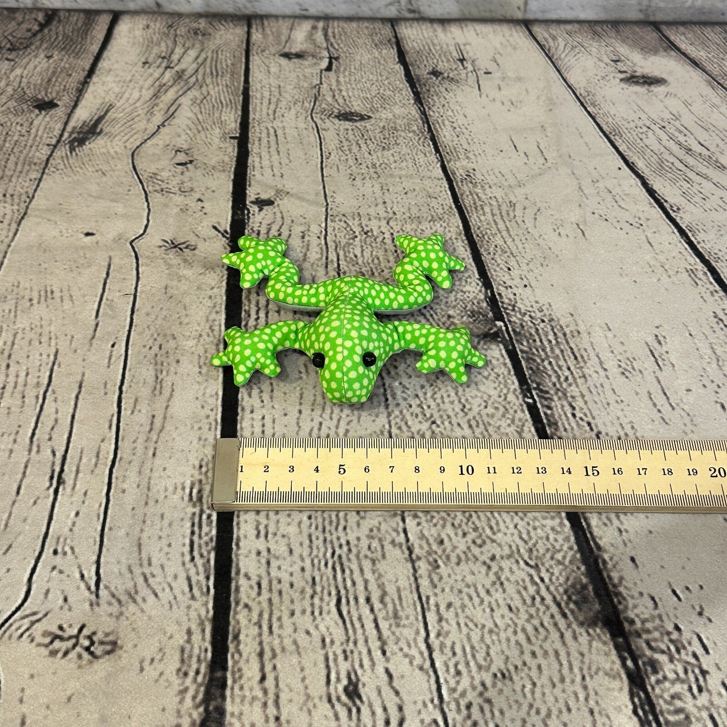 Colourful Sand Animal Frog Toy Party Stocking Filler Stress Relief Fidget 10cm