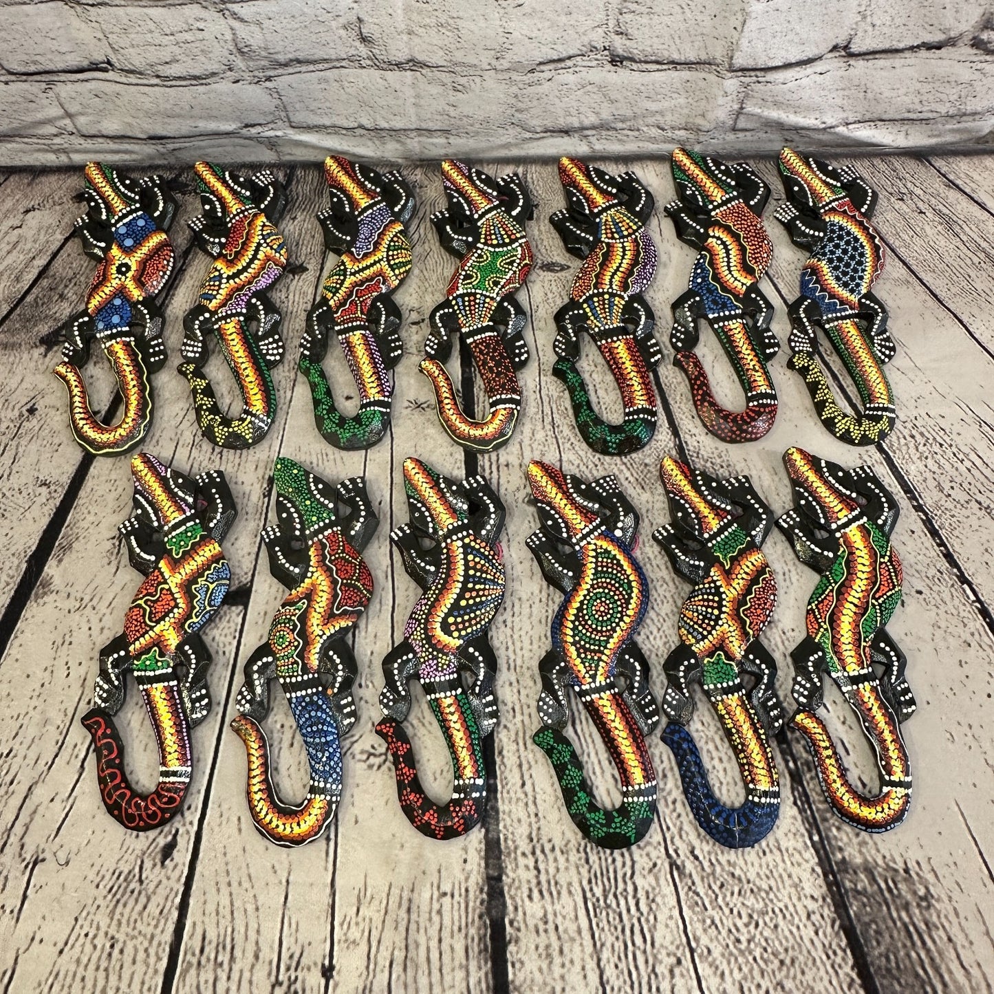 20cm Gecko Carved Wooden Dot Painted Ethnic Tribal Tiki Wall Handmade No 1