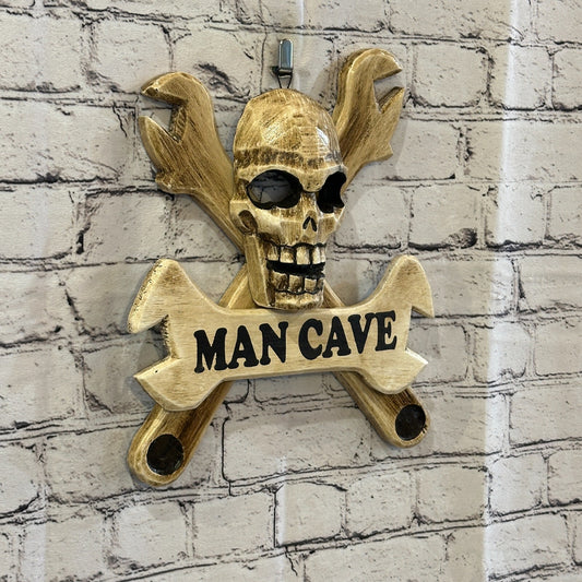 Skull & Crossbones Man Cave Mechanic Pirate Sign Door Plaque 30cm x 25cm
