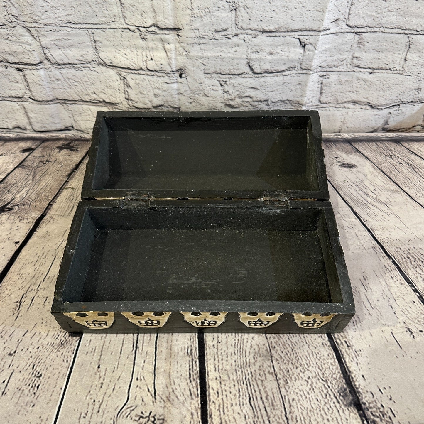 26cm x 12cm x 12cm Trunk Wooden Gothic Skeleton Skull Coffin Jewellery Box